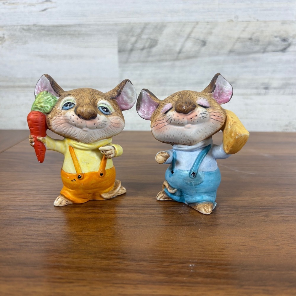 Homco Country Mouse Pair - set of 2 ceramic mice